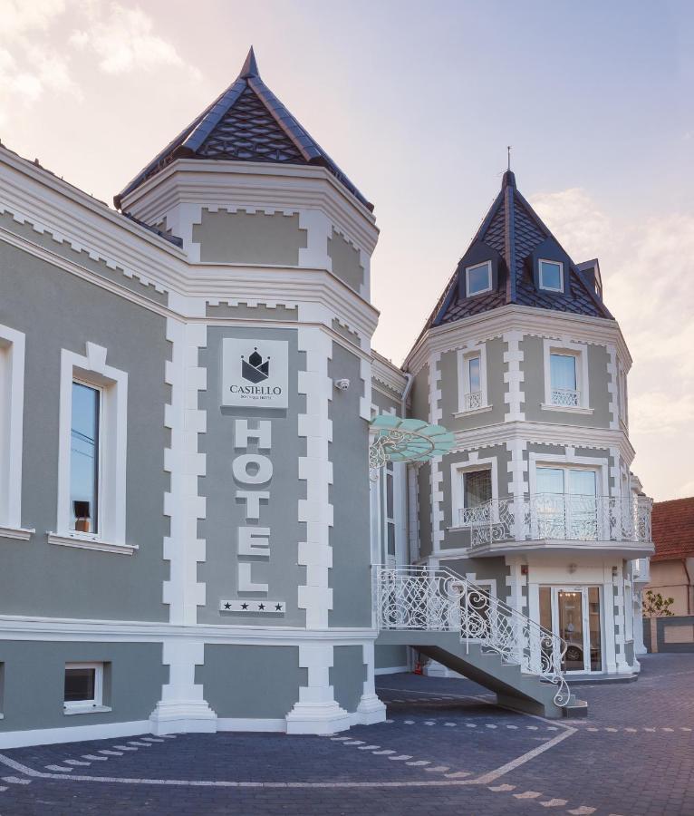 Castello Boutique Hotel Čačak エクステリア 写真
