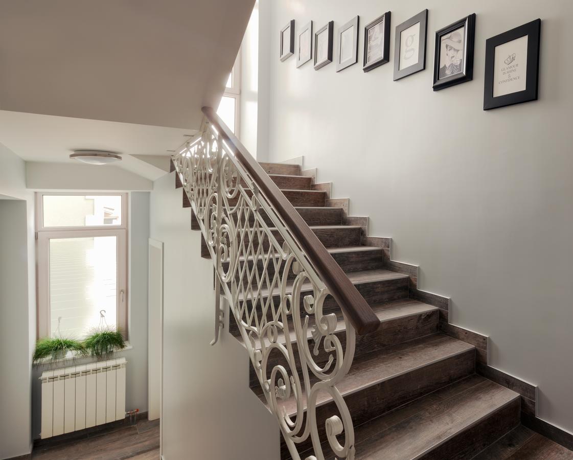 Castello Boutique Hotel Čačak エクステリア 写真