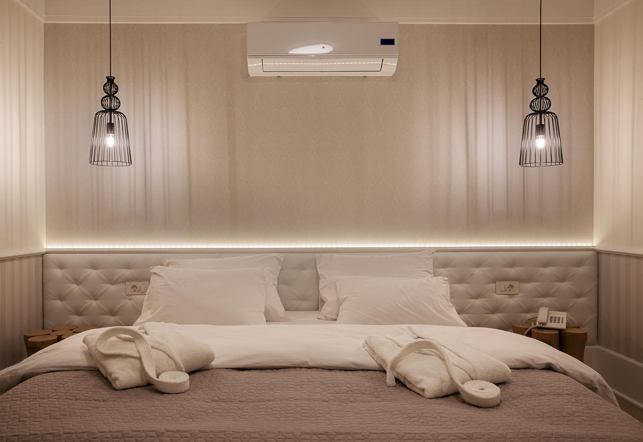 Castello Boutique Hotel Čačak エクステリア 写真
