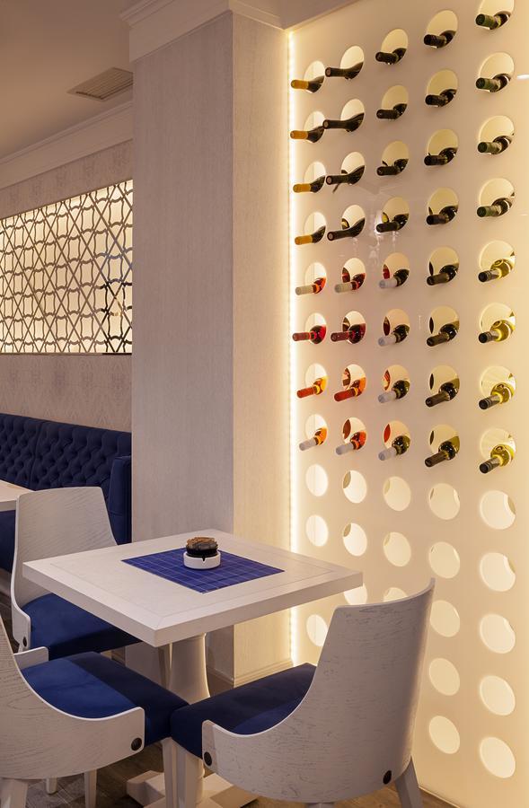 Castello Boutique Hotel Čačak エクステリア 写真