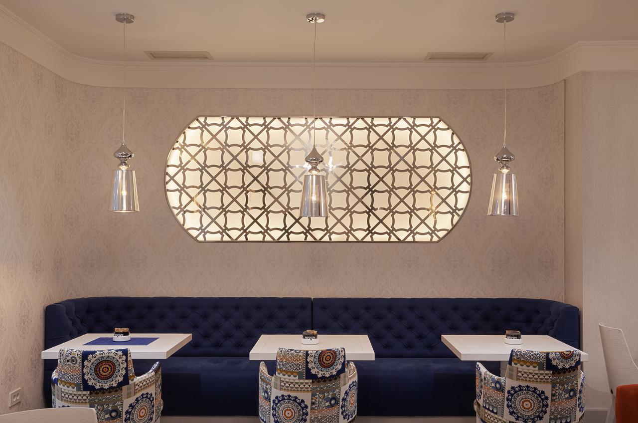 Castello Boutique Hotel Čačak エクステリア 写真